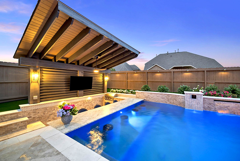 What to Expect From a Professional Pool Builder in Houston TX?
