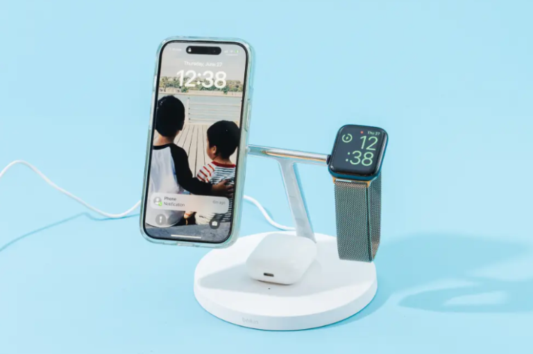 Compact and Efficient All in One Wireless Charger for Multiple Devices 