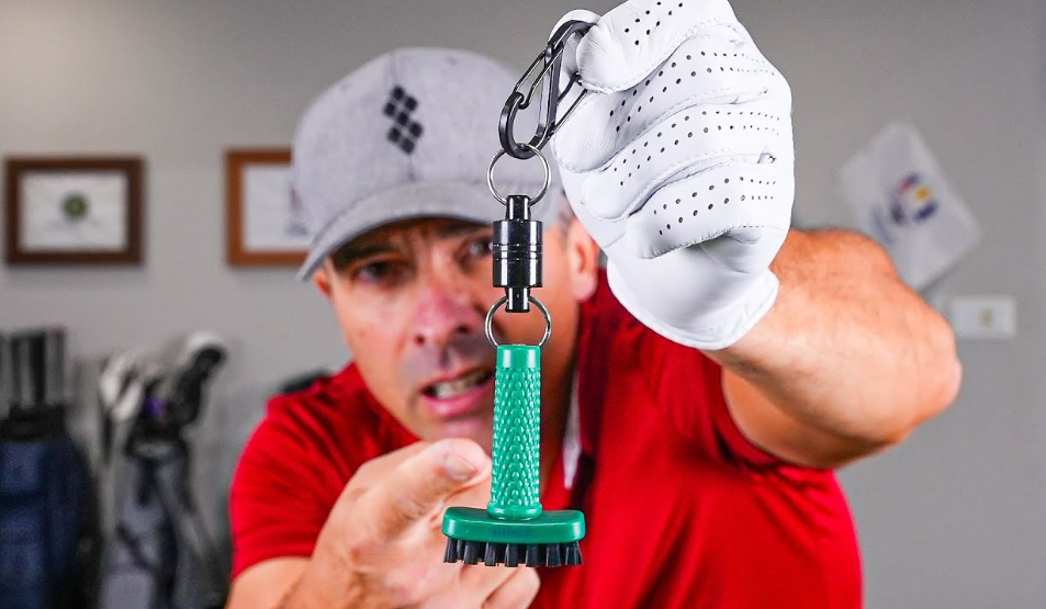 Which Golf Accessories for Men Make the Best Gifts? 