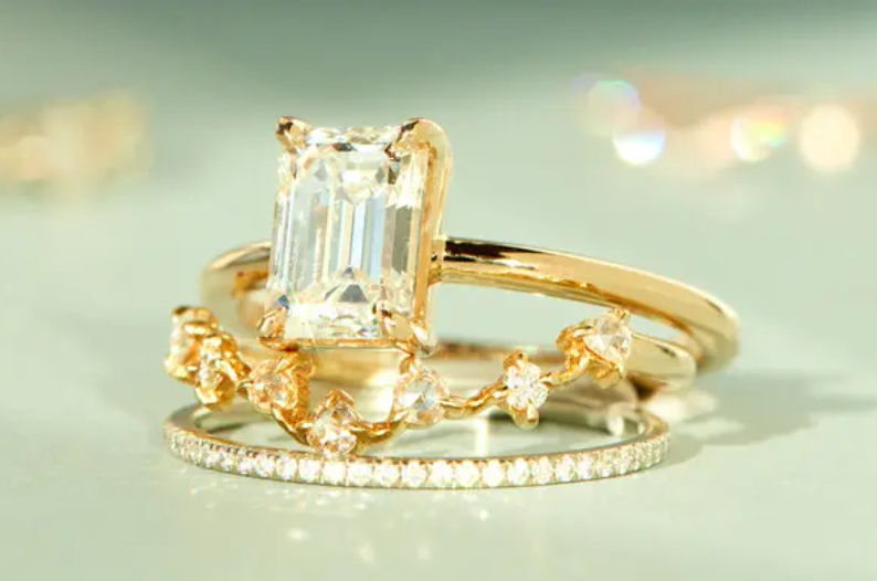 Natural vs. Lab Grown Diamond Engagement Ring